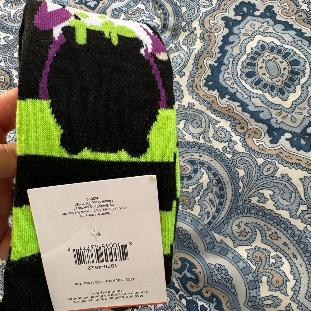 Halloween Novelty Knee Length Socks - 3 Pair - Picture 8 of 14